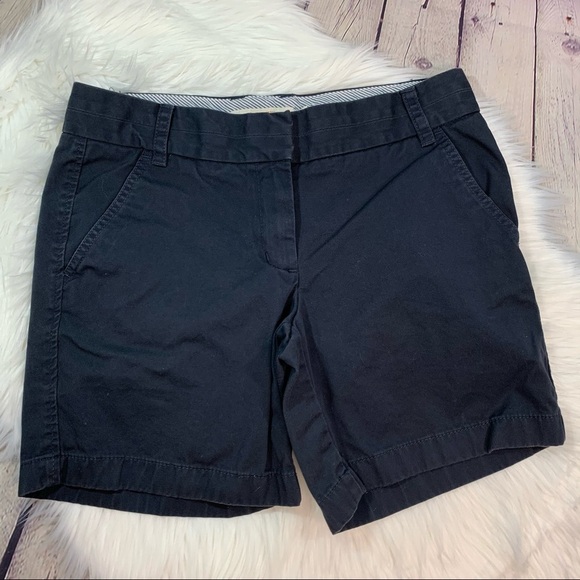 J Crew Broken In Chino Short Size 4 - Picture 1 of 6